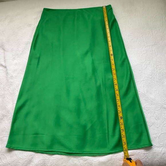 J. Crew Vibrant Satin Green Midi-Skirt size M NWT - Picture 8 of 10